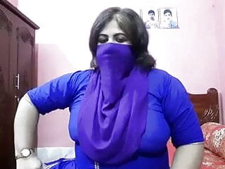 Desi Bhabhi Sex Talk - Didi Trains For Sexy Fucking free video