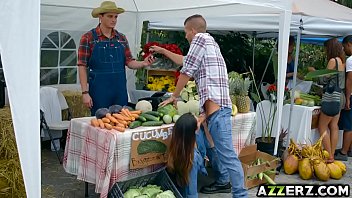 Farmers Wife Eva Lovia Bangs In The Market free video