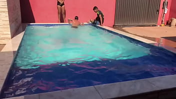 Novinhos E Novinha Banhando Na Piscina Da Casa Da Pjtx @ Alerquina Pjt X @ Renan Martins Pantaneiro