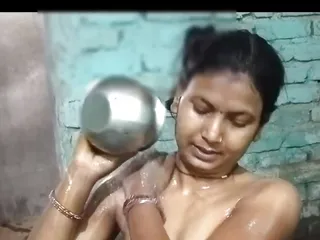 Desi Bhabhi Piss In Mouth And Enjoy In Bath free video